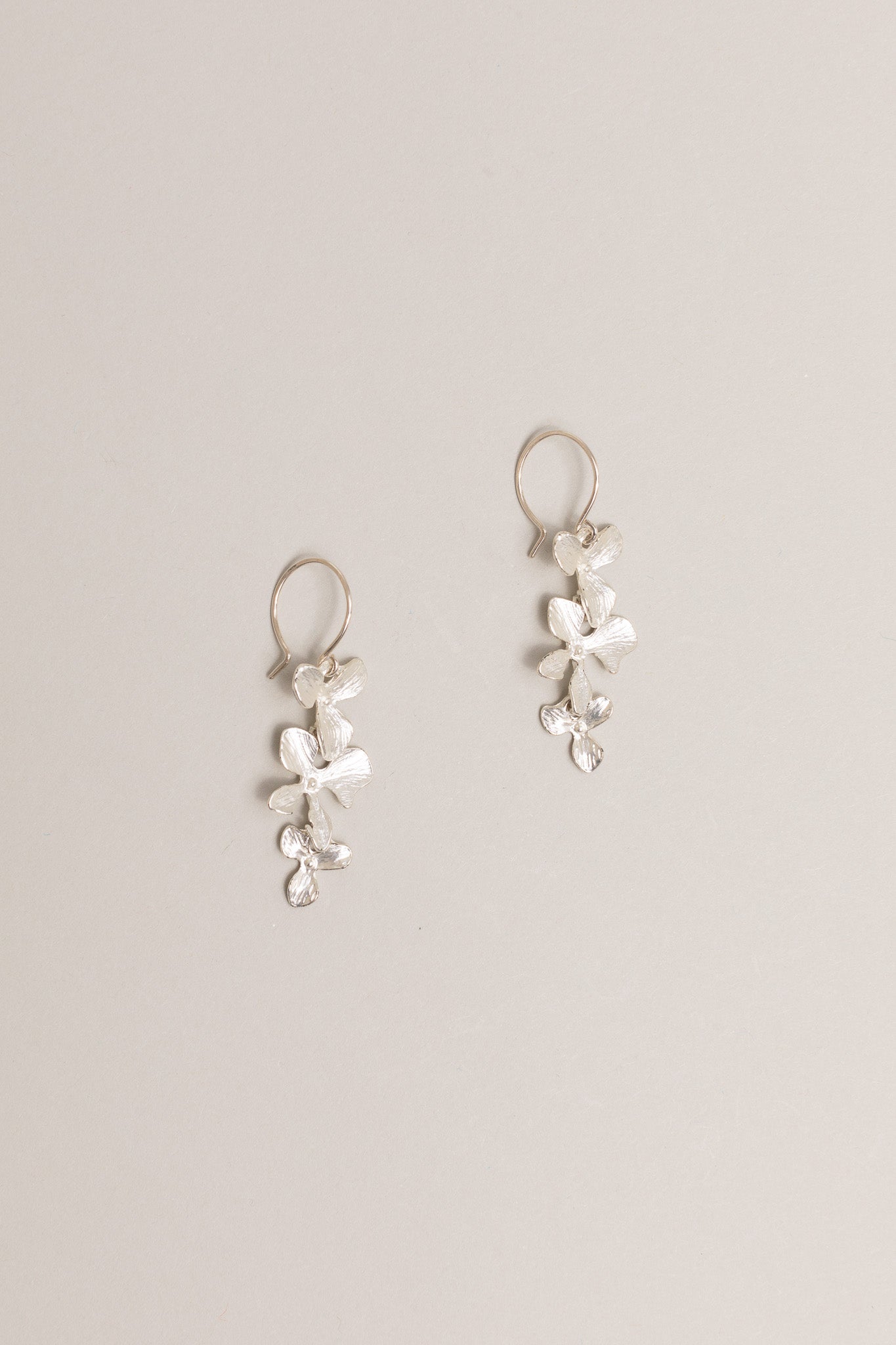 Flower Chain Earrings Short