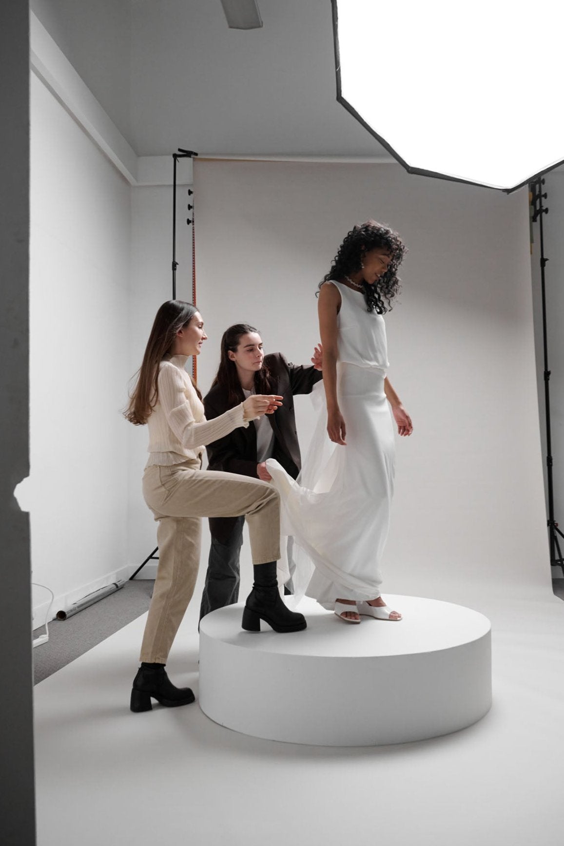 Behind the scenes of our Tempête modern bridal collection photoshoot