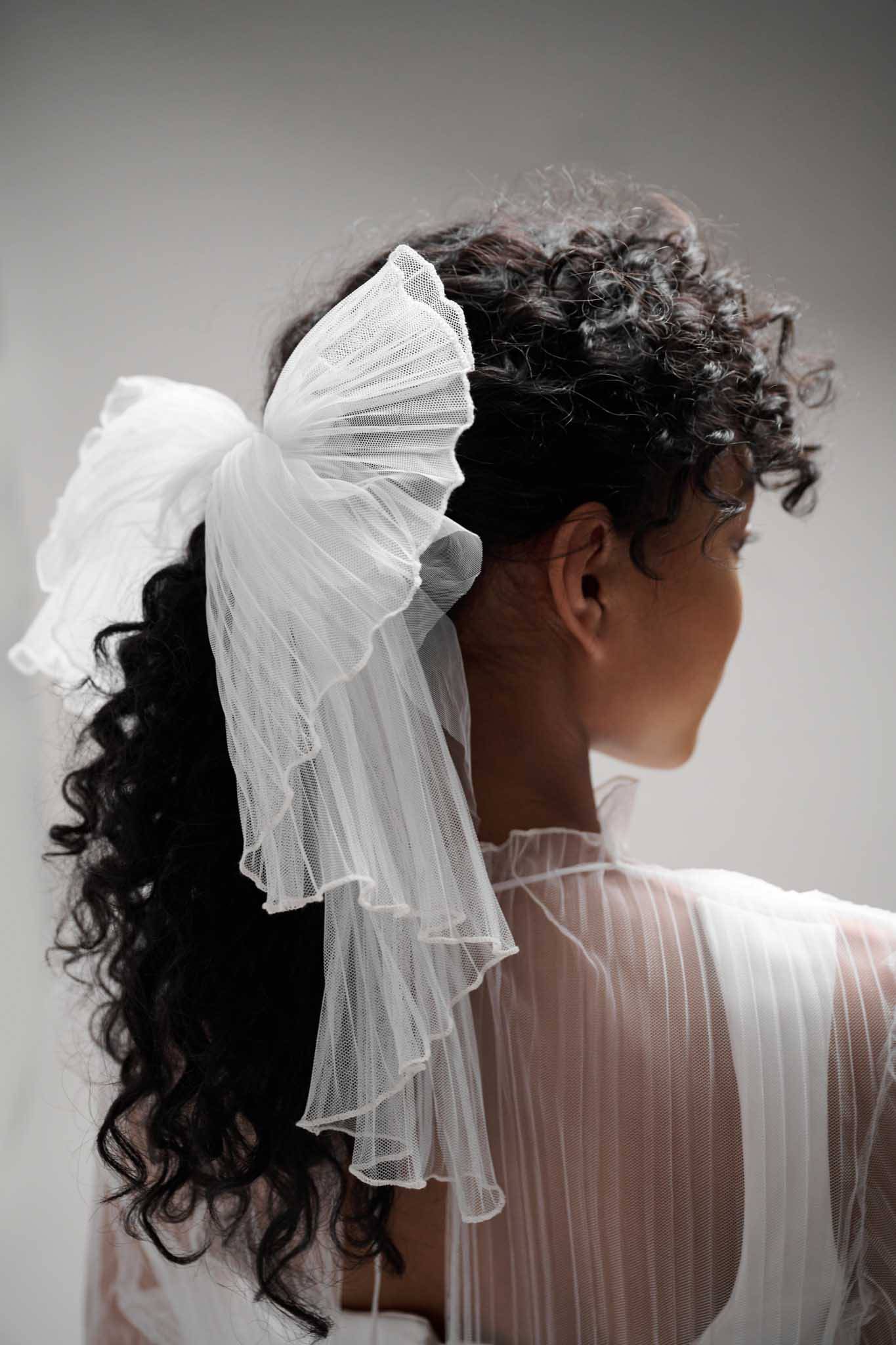 PLEATED TULLE HAIR BOW