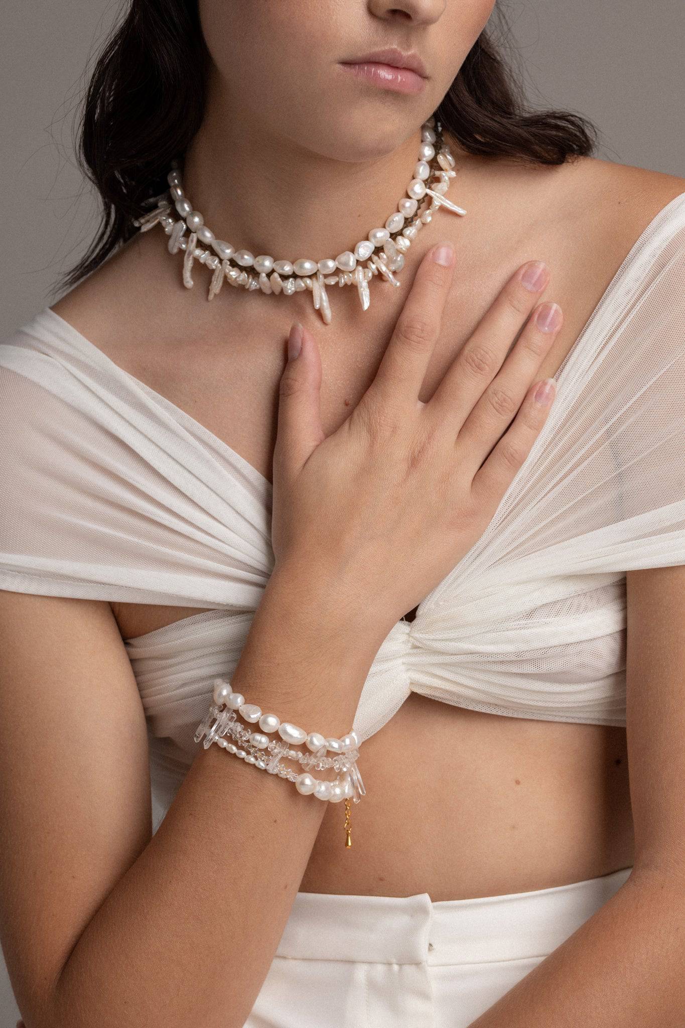 IRREGULAR PEARL CHOKER