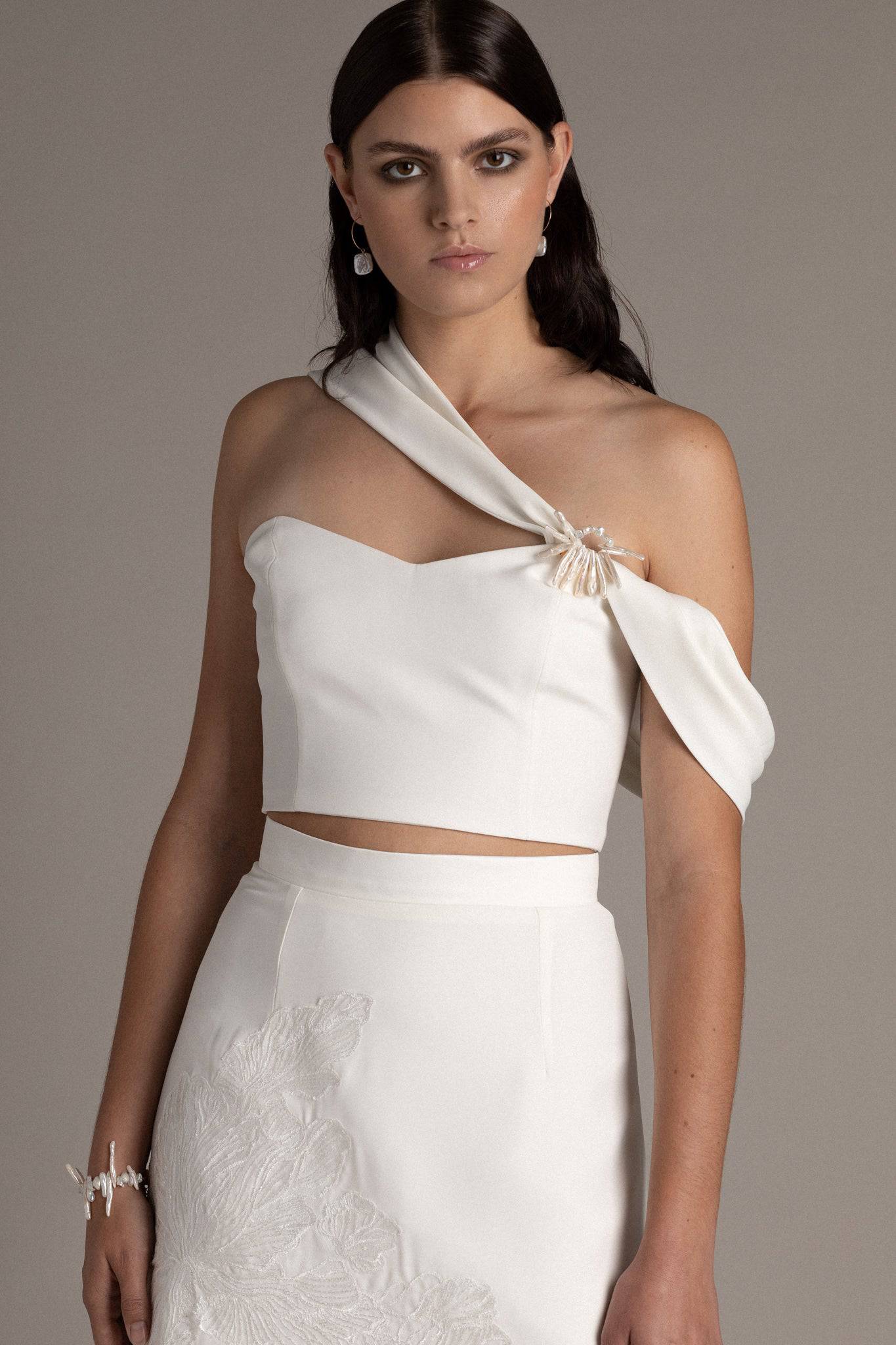 STRUCTURED ASYMMETRIC BODICE