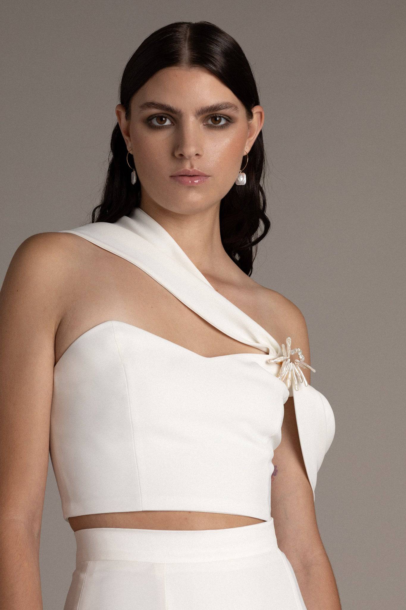 STRUCTURED ASYMMETRIC BODICE