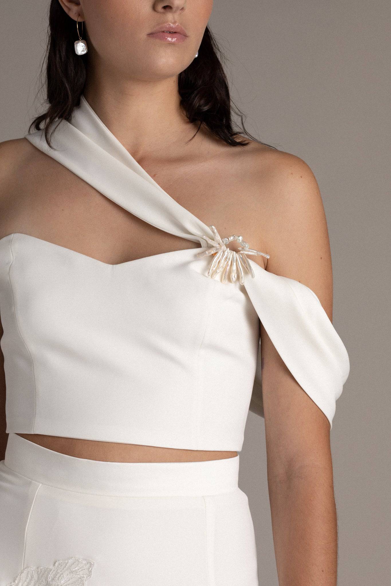 STRUCTURED ASYMMETRIC BODICE